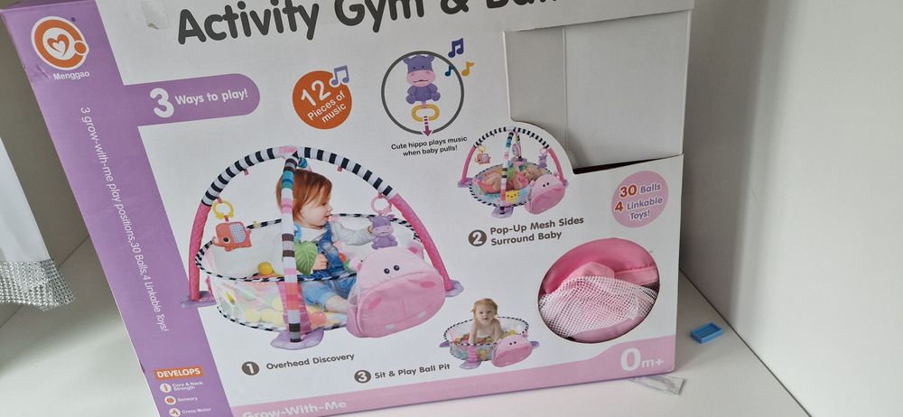 Mata do zabawy dla dzieci różowa