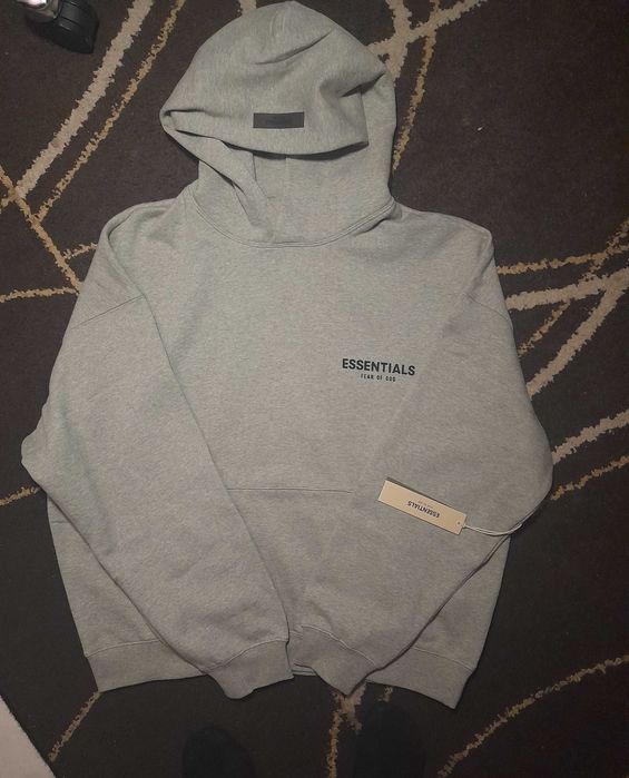 Fear of God Essentials Hoodie Nova L com Etiquetas