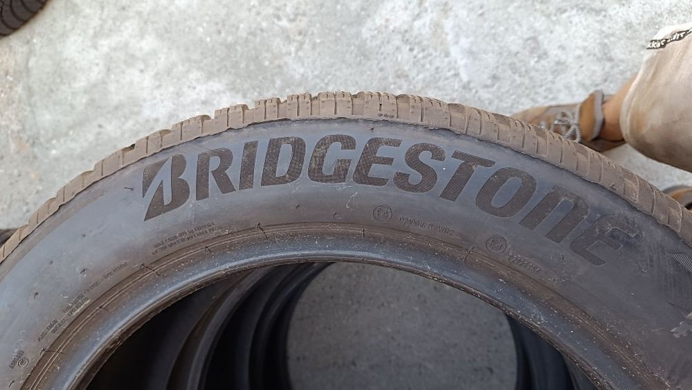 2 x Bridgestone Blizzak 255/50/19 103T 2023
