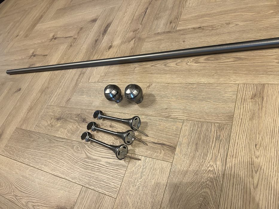 Karnisz 2,40 m z koncowkami i podporkami