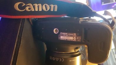 Canon 60D + GRIP + Objectiva