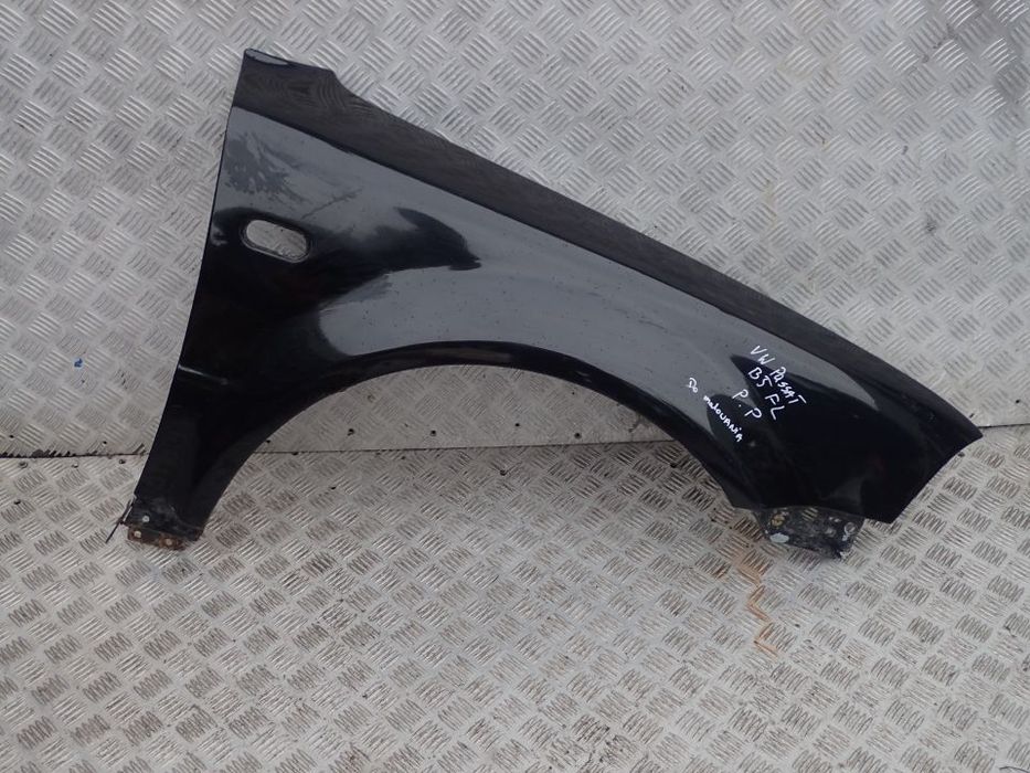 BŁOTNIK PRAWY PRZÓD VW PASSAT B5 FL RADOM