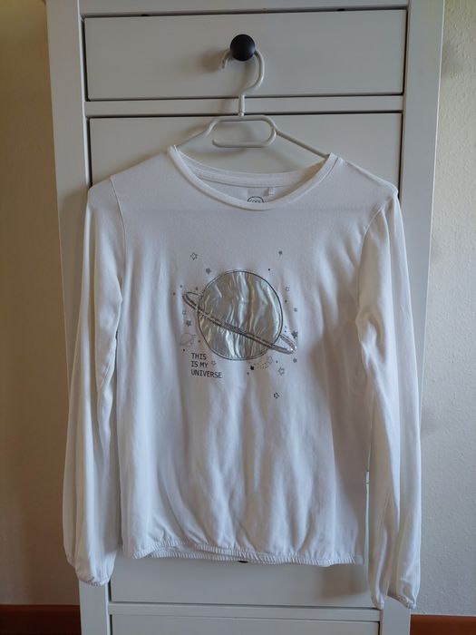 Bluzka z motywem srebrnej planety. Rozm. 158
