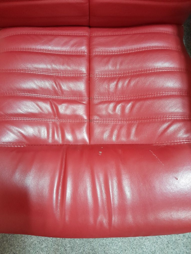 Кресло офисное ( красное)