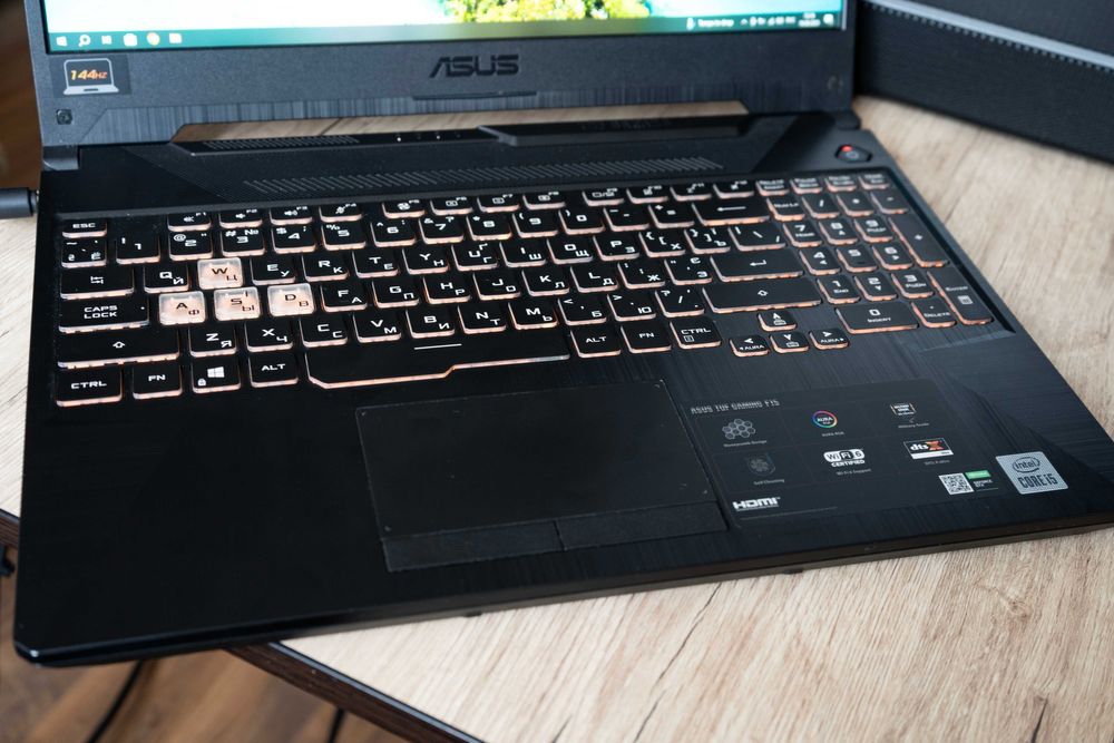 Asus TUF i5-10300H gtx1650 1tb ssd m2 144hz