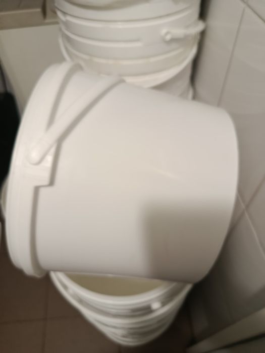 Wiadra plastikowe po spożywcze