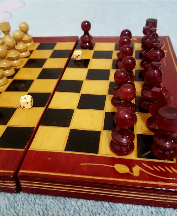 Шахматы Нарды Дерево лакировано 1973