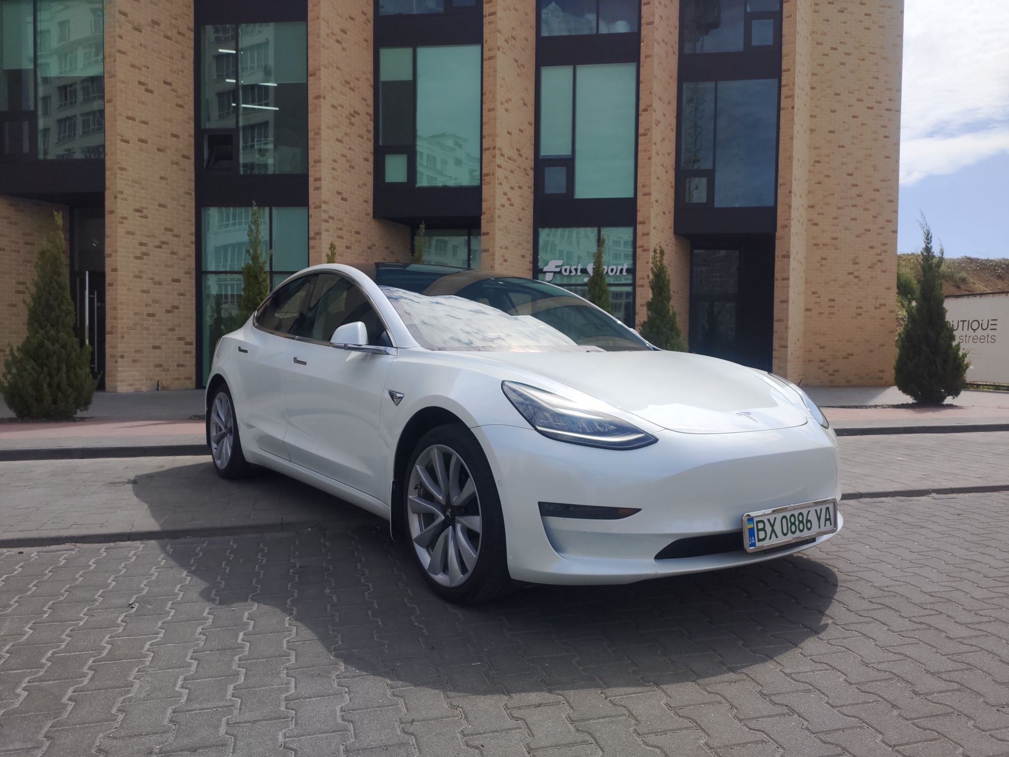 TESLA MODEL 3 Long Range 2018 року