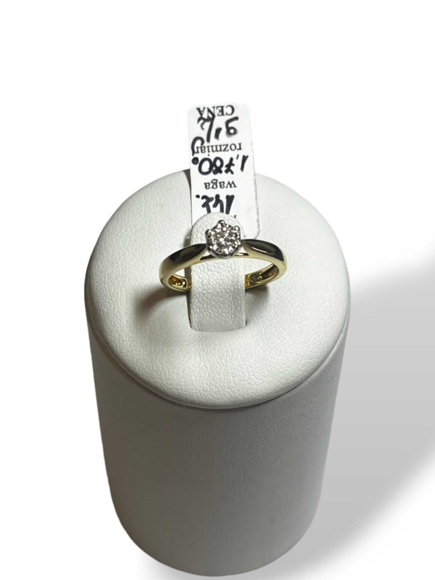 Złoty pierścionek próby 585 z Brylantem  1,78G 0,10 CT