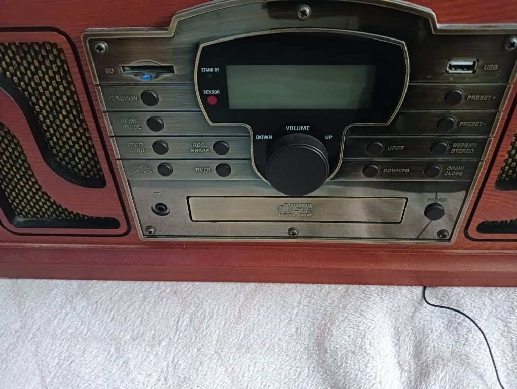 Radio lauson CL 123 gramofon CD USB kaseta