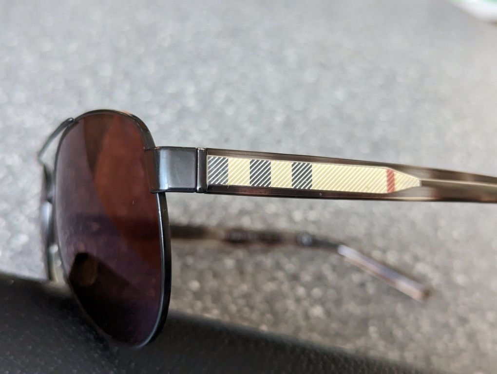 Burberry aviator sunglasses. Окуляри сонячноі. Оригінал великі.