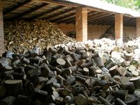 Дрова дубові колоті по області дрова клен дрова соснові дрова акація
