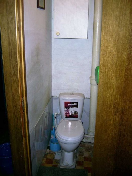 Сдам изолированную комнату в 2х к. квартире элитного тихого центра.