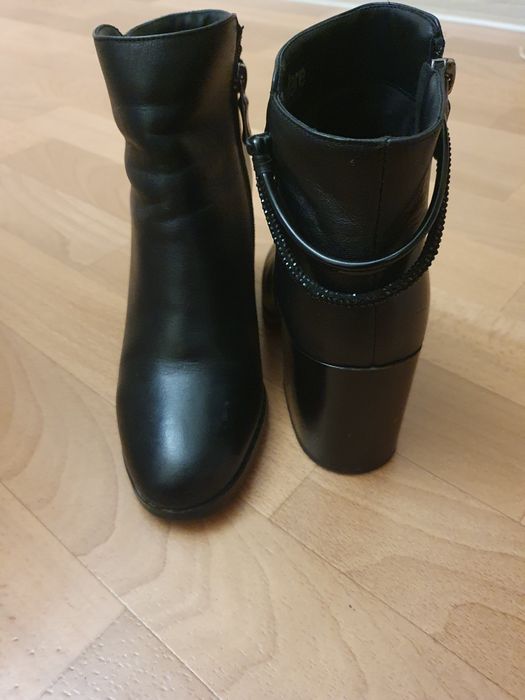 чоботи жіночі шкіра