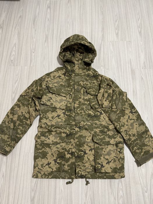 Куртка зимова піксель.