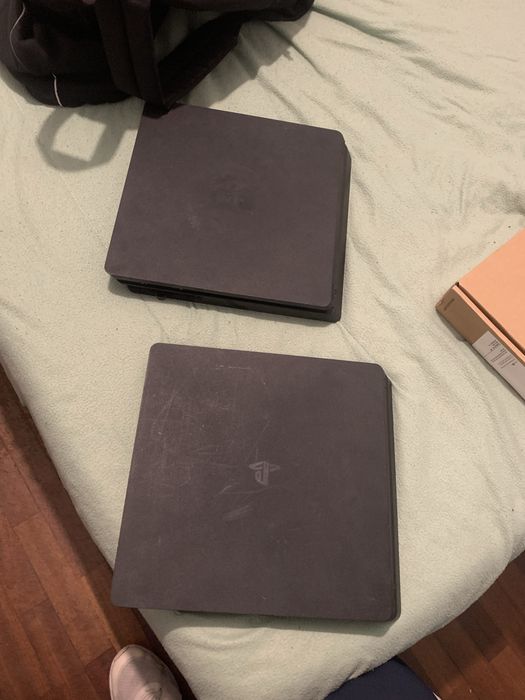 Vendo duas ps4 de 500gb