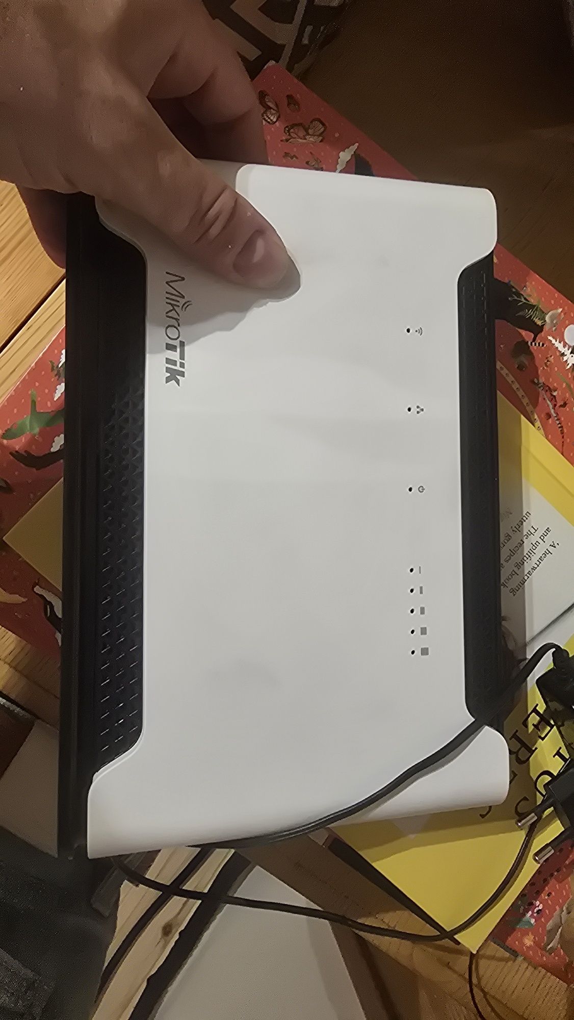 router Mikrotik Chateau LTE 12 sim