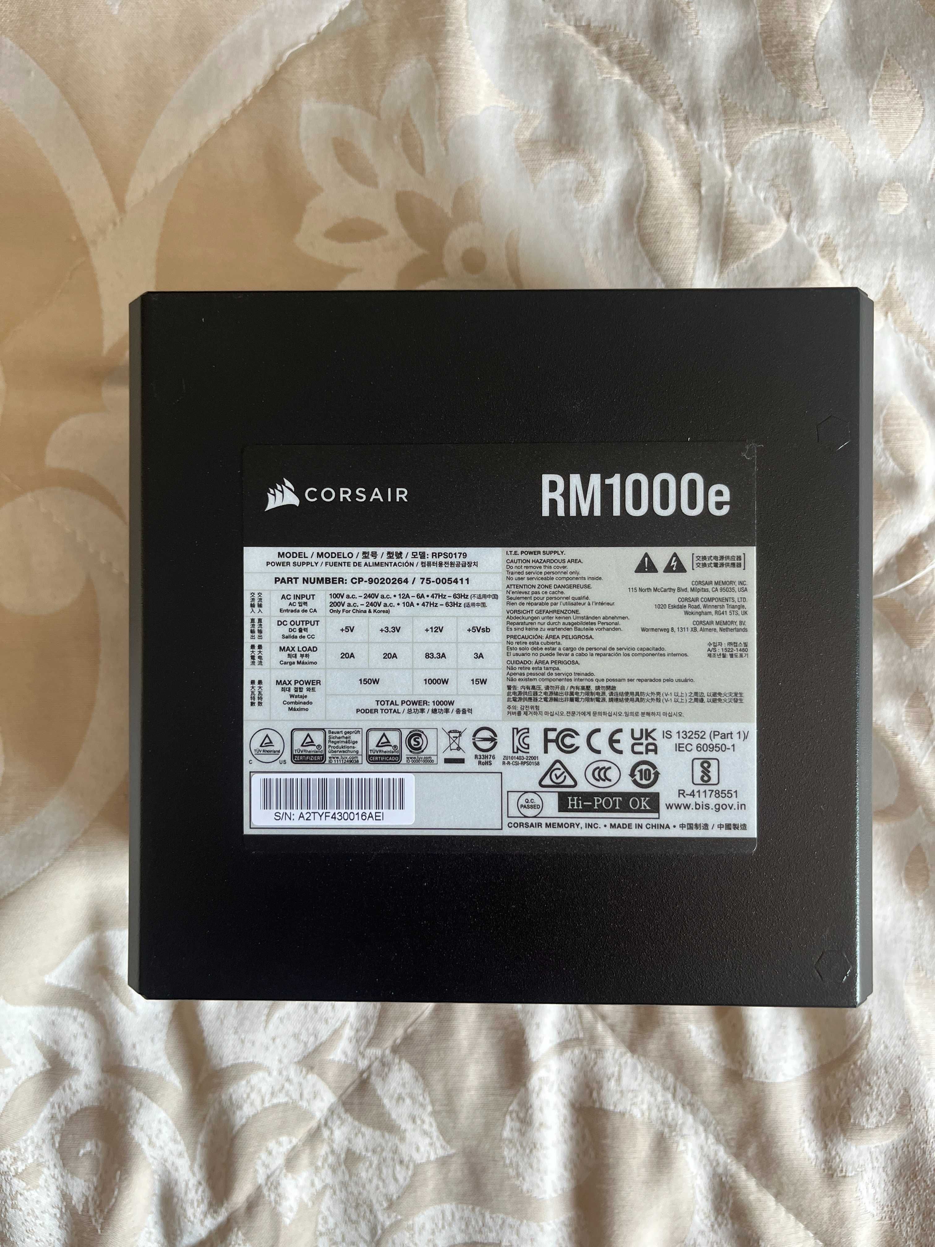 Fonte de Alimentação Corsair RMe Series RM1000e 1000W 80 Plus Gold