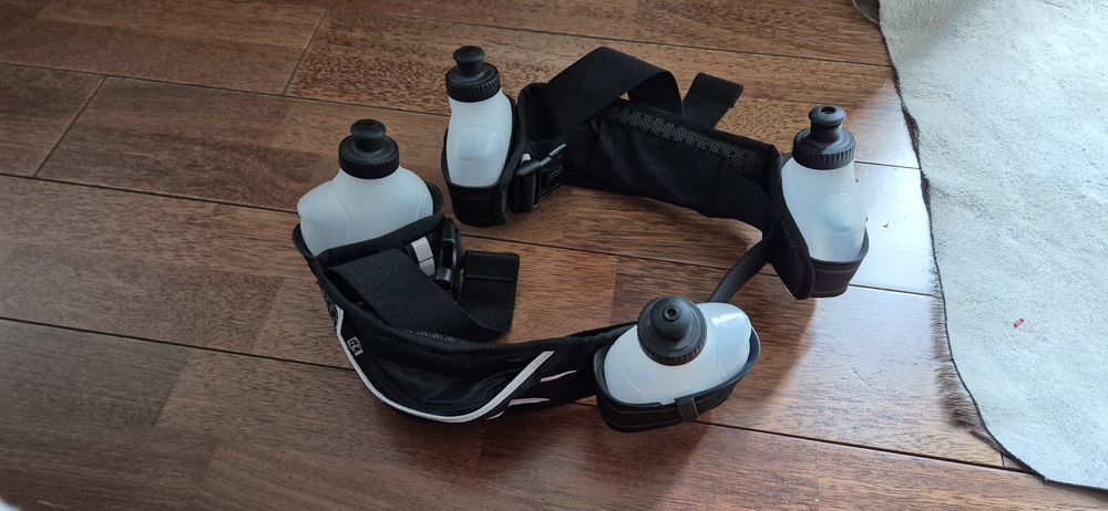 pas hydracyjny nike bottle belt