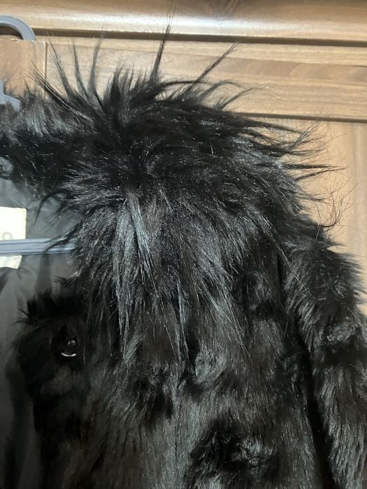 Casaco curto preto em pelo