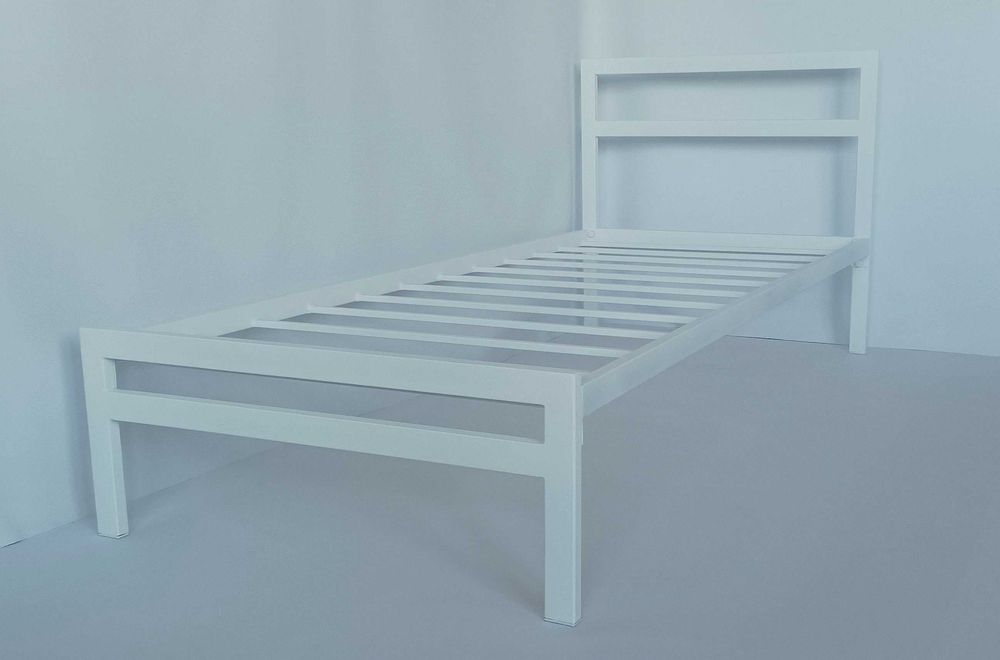 Ліжко в стилі Loft металеве білий колір на міцних металевих ламелях