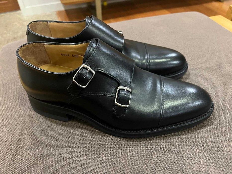 Sapatos Novos (nunca foram usados) marca Carlos Santos