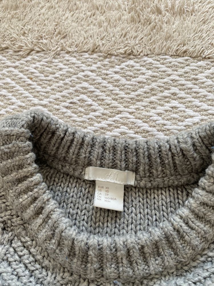 Szary sweter H&M XS 34 wełna warkocz wiosna wyprzedaż