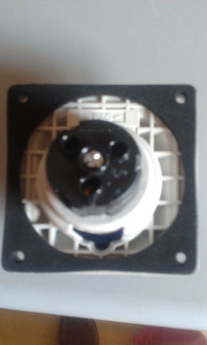 Tomadas de encastrar ao painel - Legrand