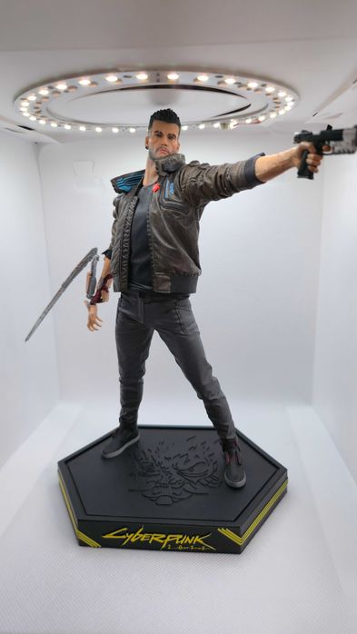 Cyberpunk 2077 - statuetka Male V od Dark Horse