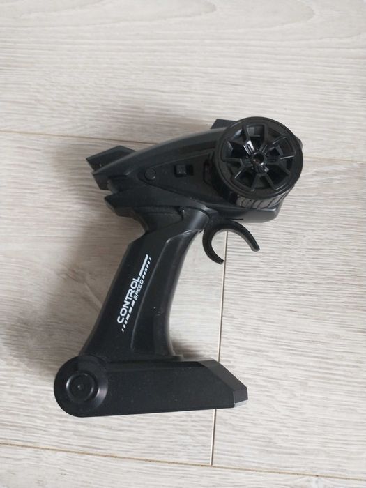 Pilot do samochodu terenowego SMIKI