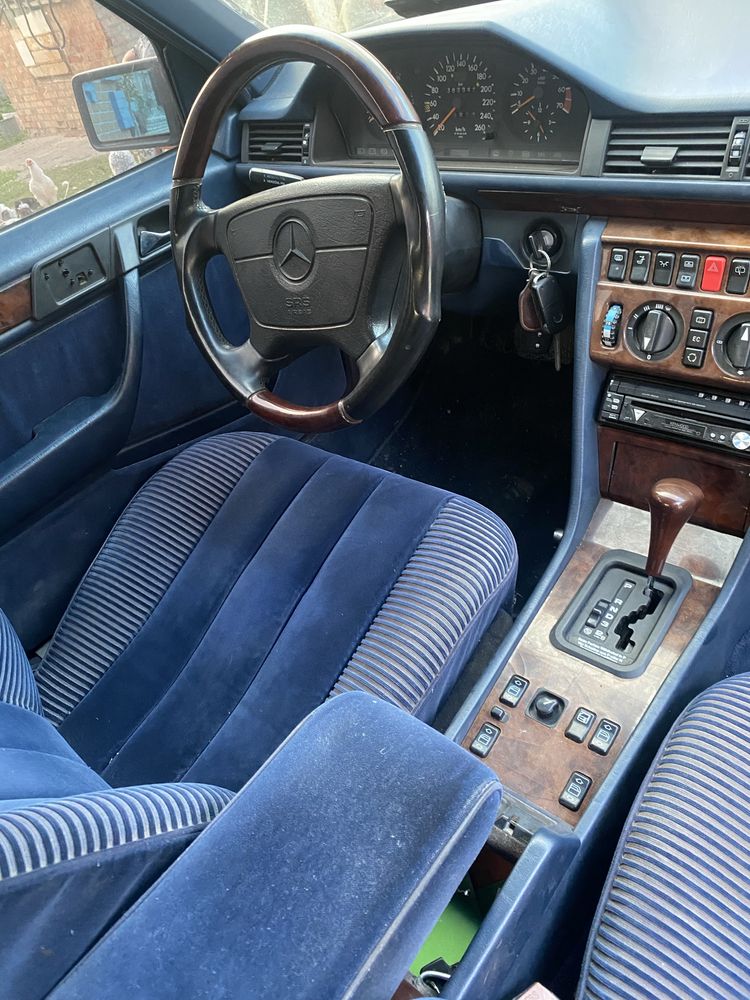 Продам Мерседес w124 5.0 Lorinser