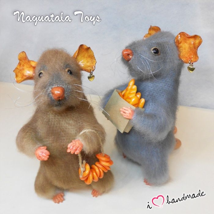 "Крыс -Шаман" вязаная интерьерная игрушка. Сувенир. Подарок.