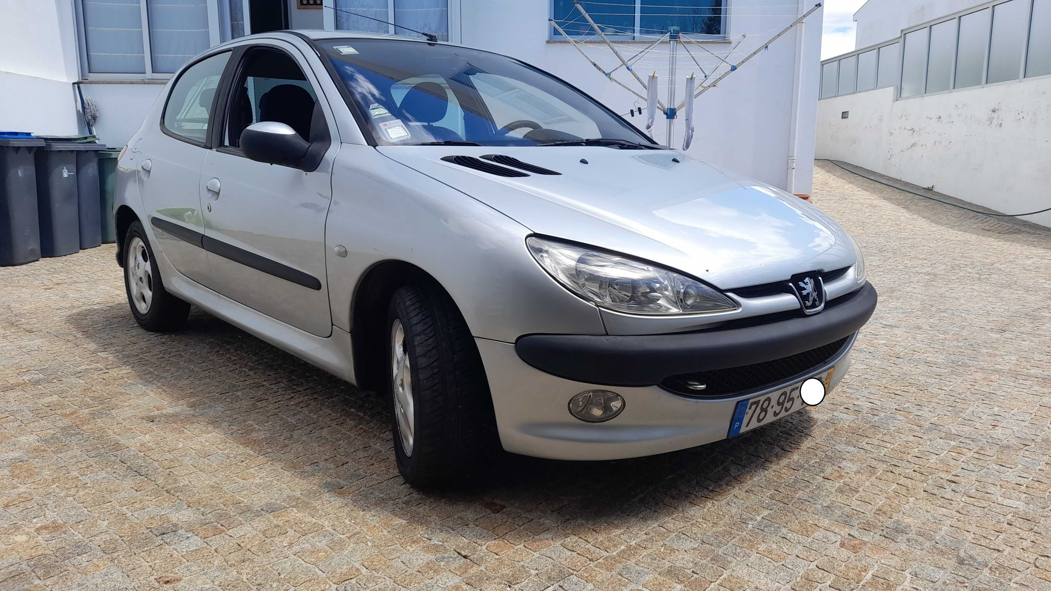 Peugeot 206 1.1 Gasolina A/C apenas 134 Mil Kms Full Extras