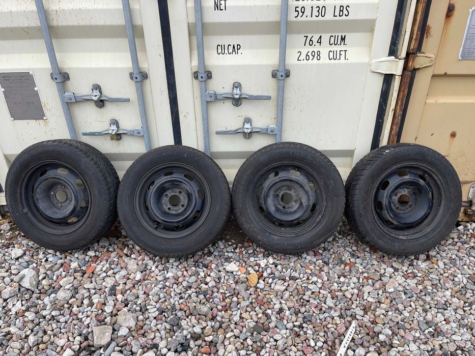 Zestaw kół zimowych 195/65 R15 felgi 4x108