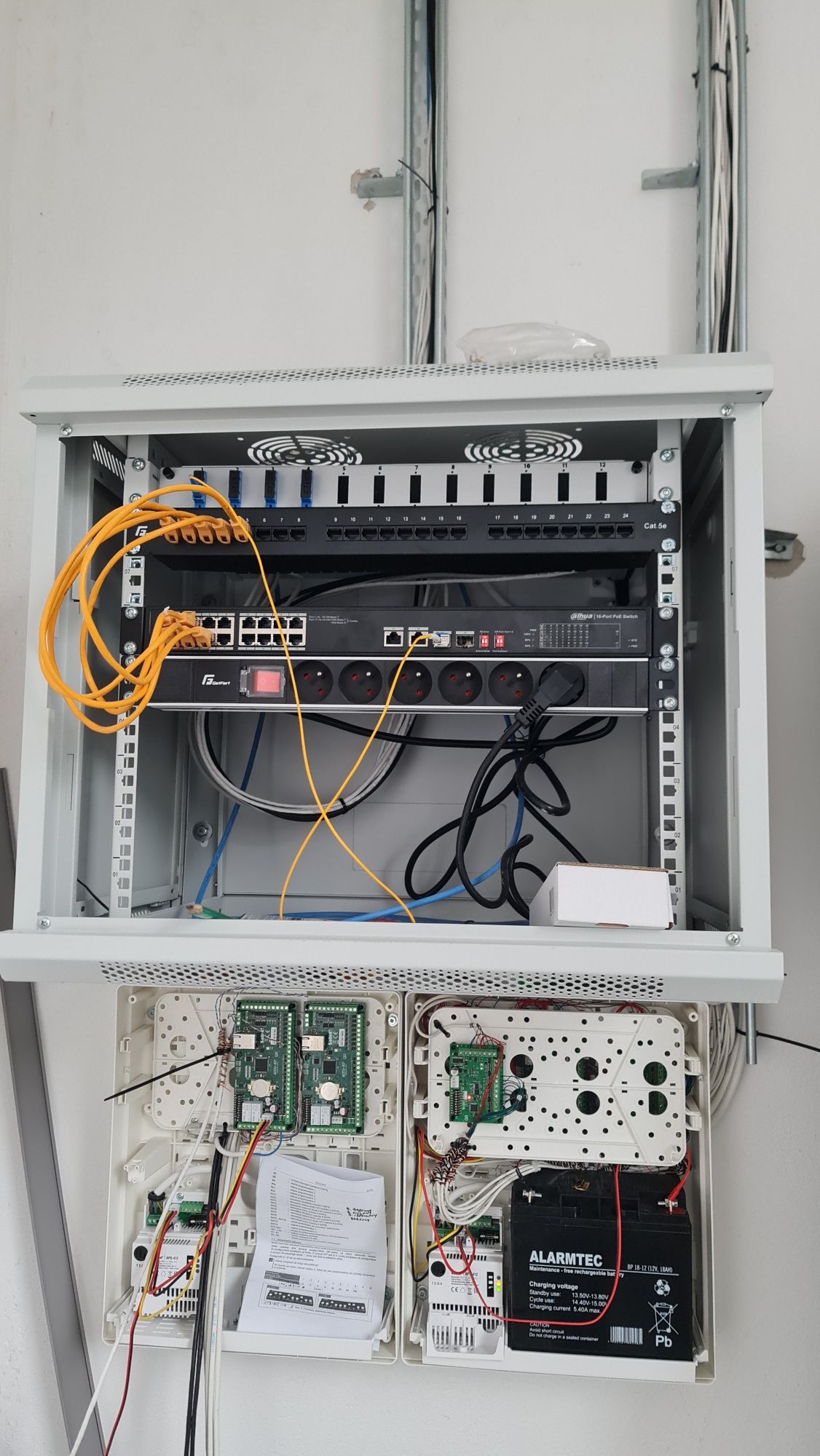 Montaż kamer, Full HD, 4K, alarmy monitoring IP dla firm i domu