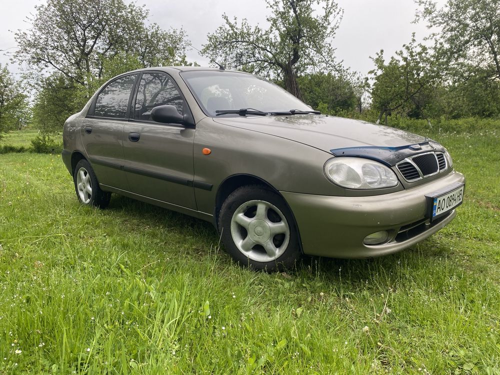 Автомобіль Daewoo Sens