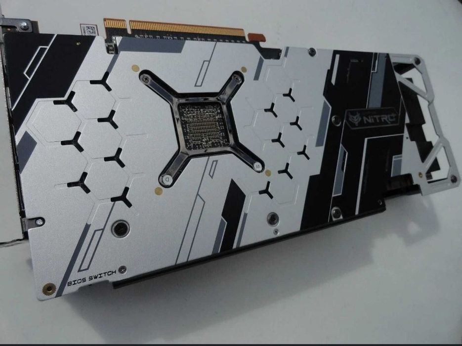 RX 5700XT, 8Gb, У невідомому стані.