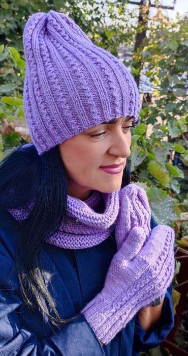 Набір новий шапка на обʼєм 55-56 см, снуд та рукавички