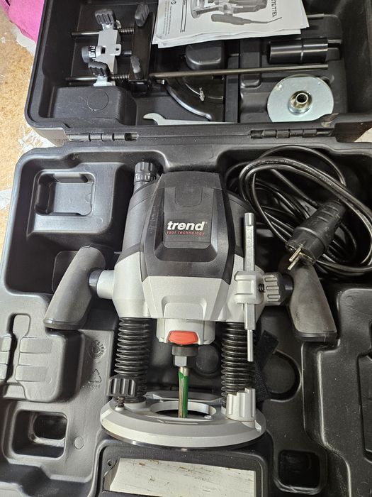 Trend 2100W Frezarka wgłębna 12 mm ze zmienną prędkością 230 V U