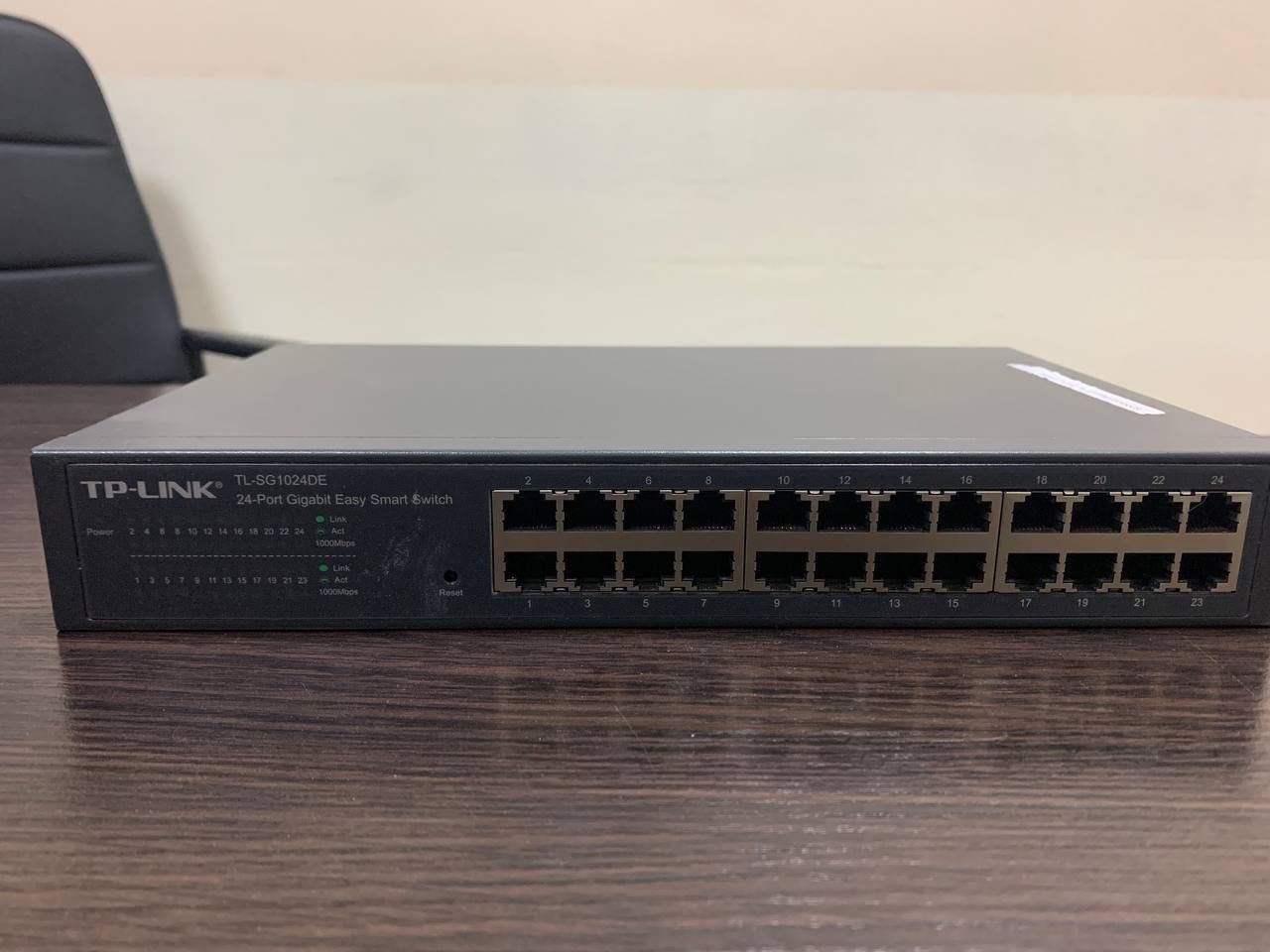 Свитч D-Link DES1008А 8 портов