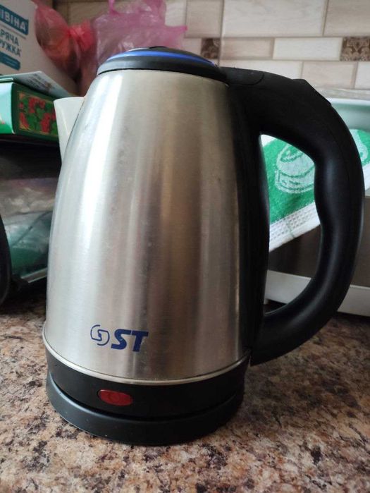 Чайник електричний