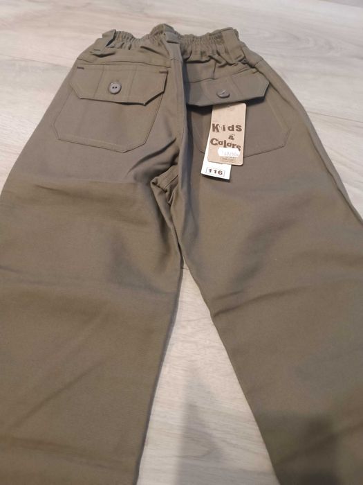 Eleganckie spodnie dla chłopca w rozmiarze 116