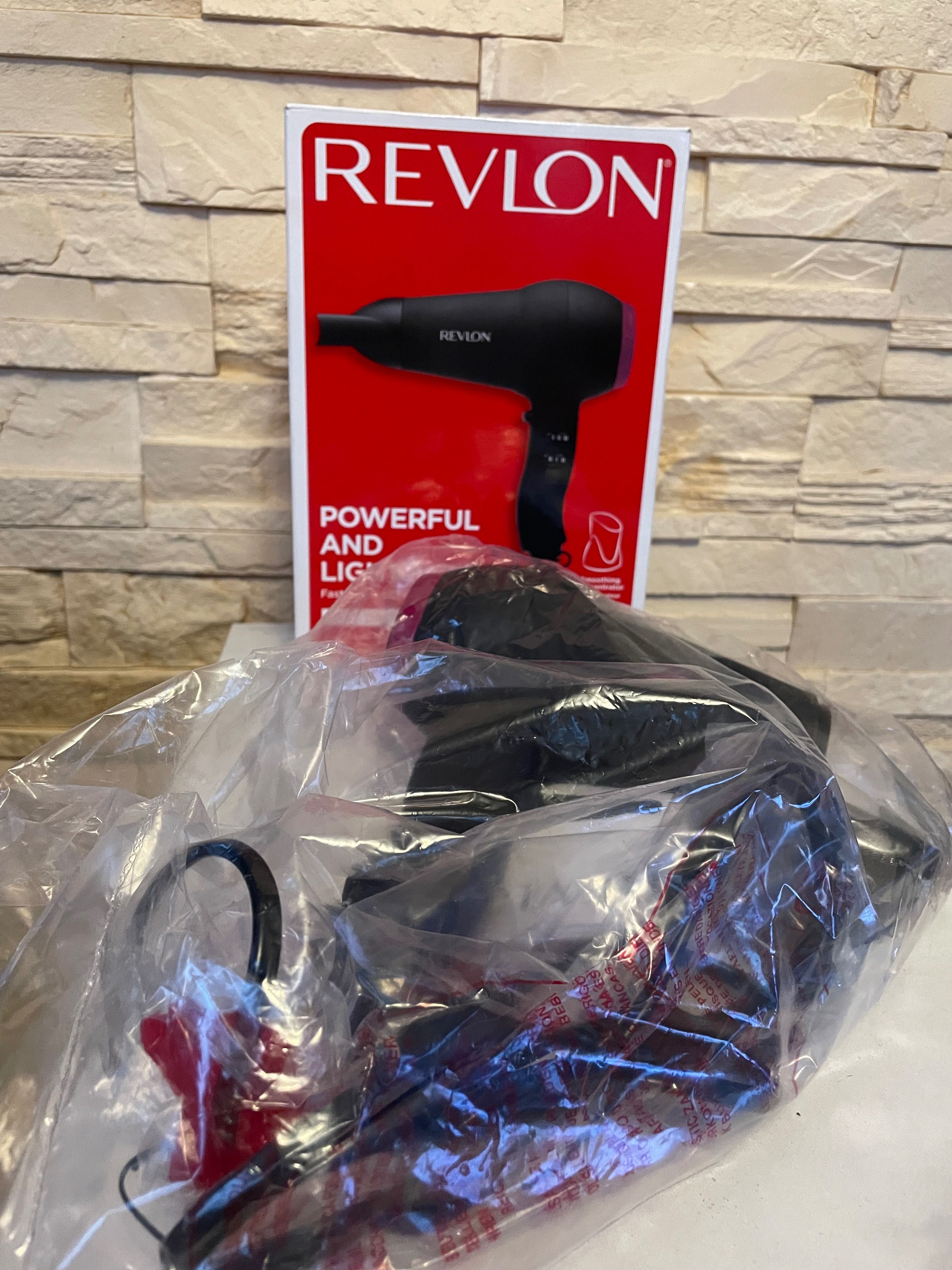 Suszarka do włosów Revlon RVDR5823, 2000W