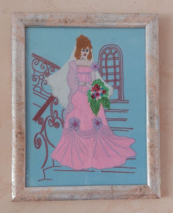 Ручна вишивка : бісером, художньою гладью,  тамбурним швом