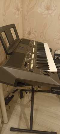 Синтезатор Yamaha PSR S670 / ямаха пср с670