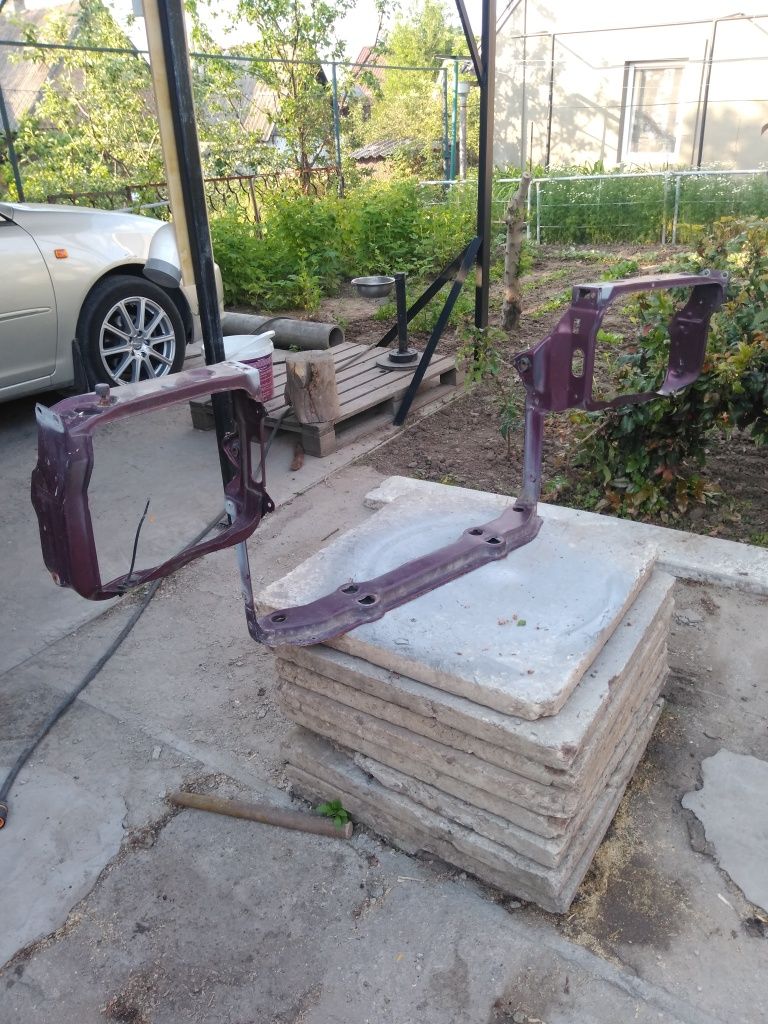 Продам ,панель передняя,телевизор Мерседес 202