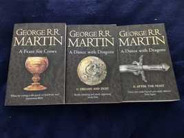 Livros A feast for Crows e A Dance with dragons de Geroge RR Martin
