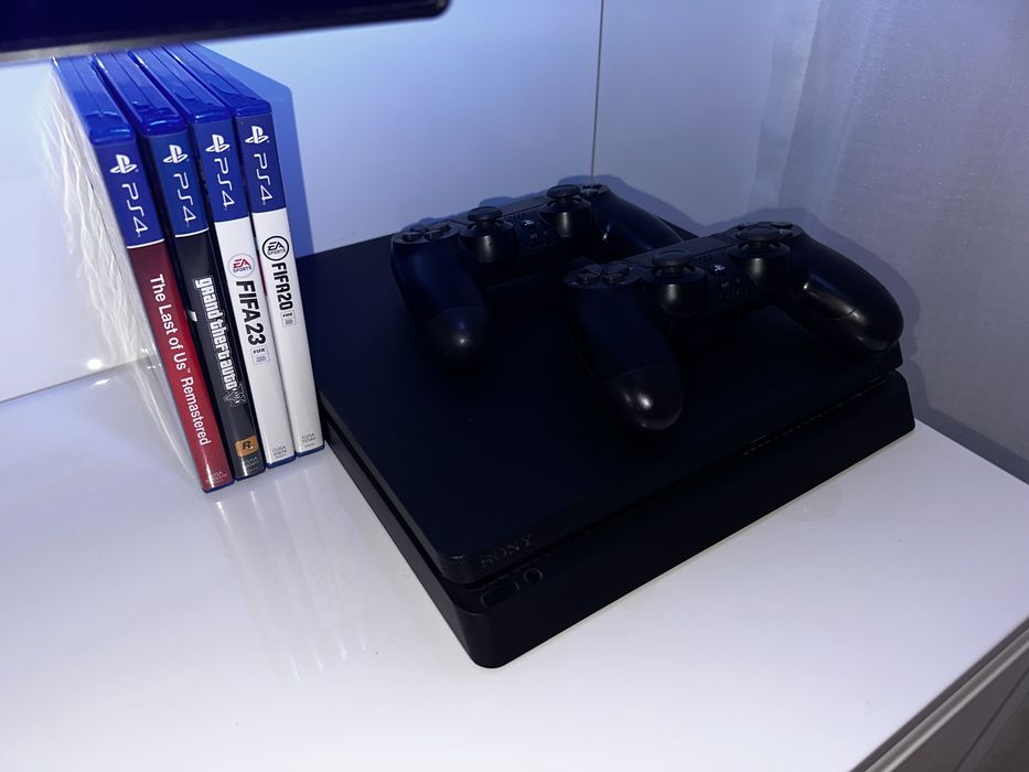 Playstation 4 SLIM 500gb, 2 pady + dużo gier
