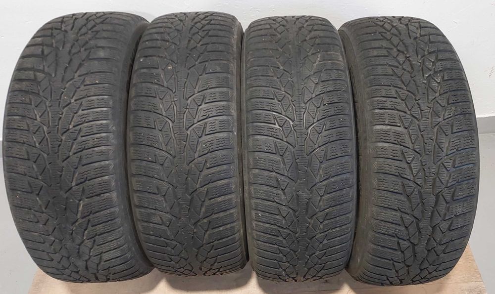 Opony zimowe Nokian R16