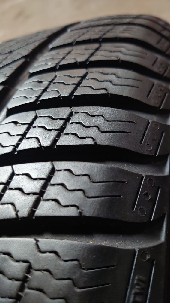Пара зимних шин Pirelli Sottozero 3 winter 225/40 r19 225 40 19